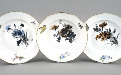 Three deep plates, Meissen, Knauf