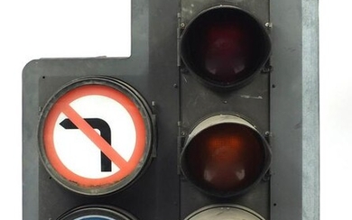 Traffic light road signal, 123cm high