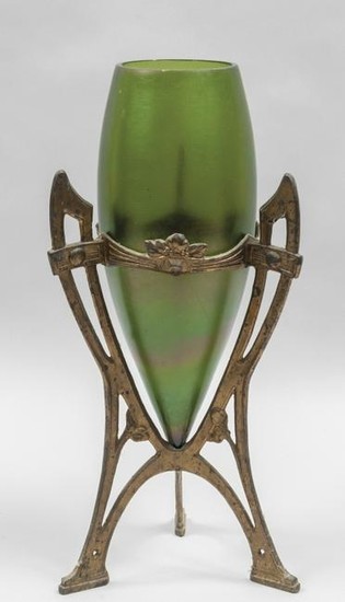Vaso in vetro opalescente e bronzo, Austria inizi