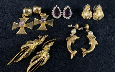 Vintage Lot Of Gold Plated Earrings