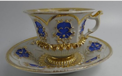 gr. Prunktasse "Meissen" blaue Ornamente mit Goldstaffage, berieben, 1.Wahl um 1860