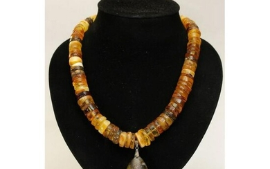 125 g. Natural Baltic amber necklace with pendant
