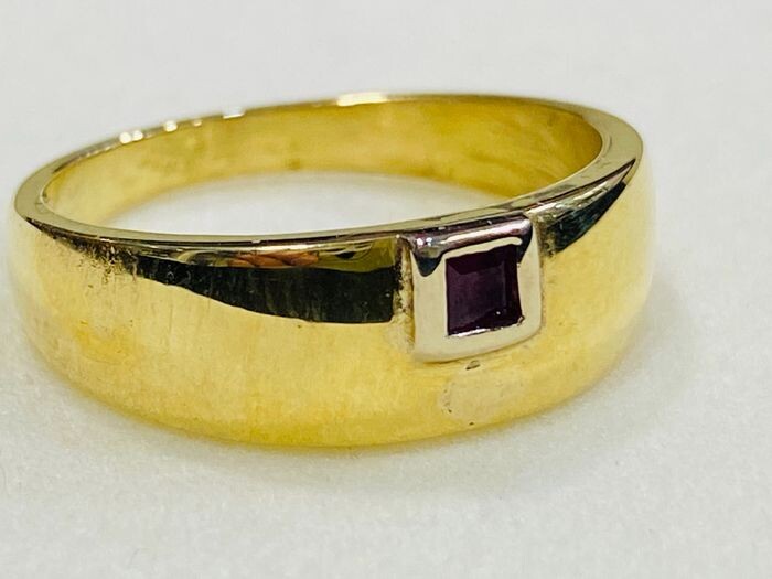 18 kt. Gold, White gold - Ring - 0.18 ct Ruby