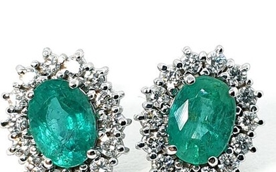18 kt. White gold - Earrings - 2.23 ct Emeralds - Diamonds