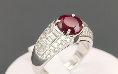 18 kt. White gold - Ring - 2.40 ct Ruby - Diamonds