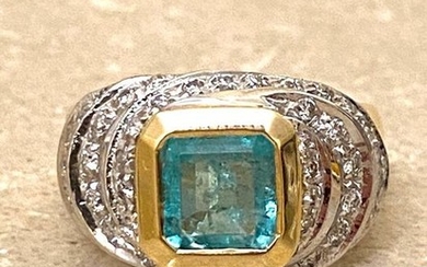 18 kt. White gold, Yellow gold - Ring Emerald - Diamonds