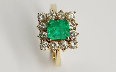 18 kt. Yellow gold - Ring - 0.75 ct Emerald - Diamonds