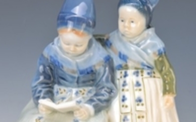 figurine, Royal Copenhagen, 20th c., reading children,...