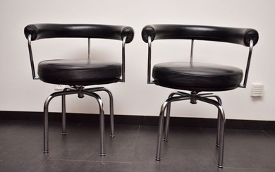 Le Corbusier - Cassina - Chair (2) - draaistoel