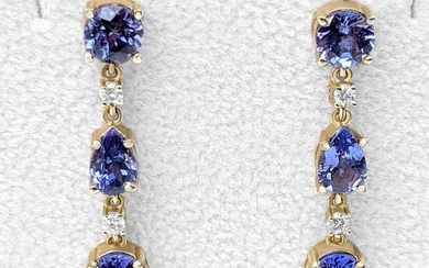 3.92 Carat Tanzanite and 0.10 Ct Diamonds - 14 kt. Yellow gold - Earrings - NO RESERVE
