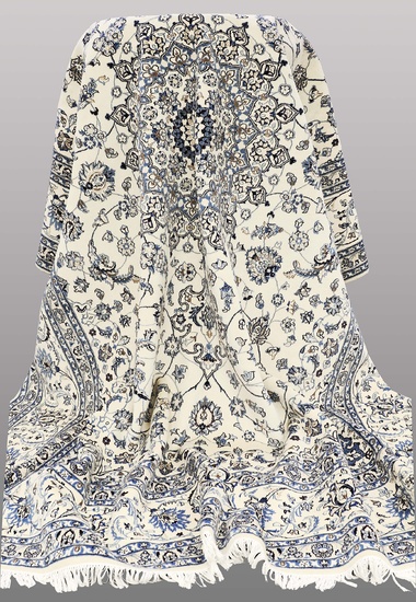 A CARPET, Nain part silk, s.k 9 LAA, 397x 297 cm