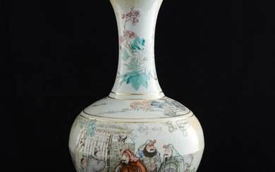 A Chinese Qianjian-enameled shang vase, by Xu Dasheng (Chinese, Republic period)