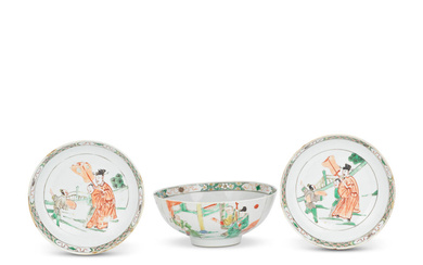 A FAMILLE VERTE BOWL AND A PAIR OF FAMILLE VERTE...