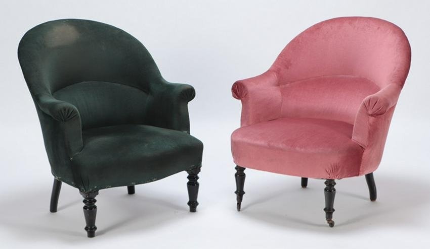A near pair of Napoleon III library chairs on turned legs C 1850. Ht: 33" Wd: 28.5" Dpth: 22" Seat