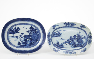A set of 2 Chinese porcelain dishes, 17th/19th century, decorated in underglaze blue of river landscape with pagodas.