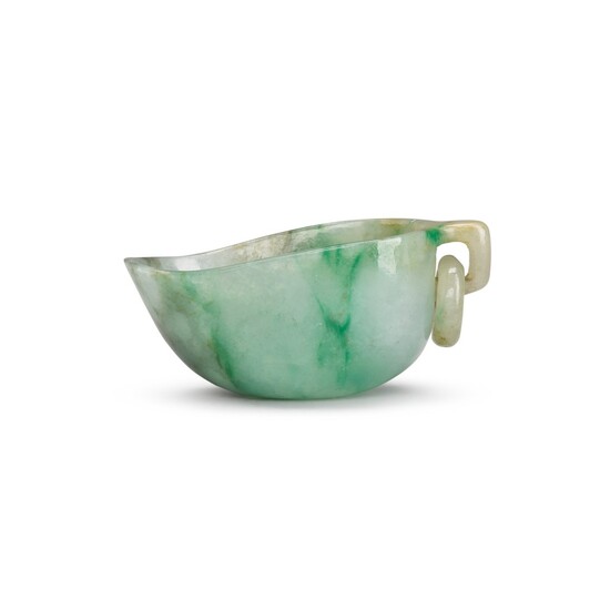 A small jadeite libation cup, 20th century | 二十世紀 翠玉小盃, A small jadeite libation cup, 20th century | 二十世紀 翠玉小盃