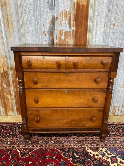 BEAUTIFUL FLAME MAHOGANY AND MIXED WOOD 5-DRAWER CHEST