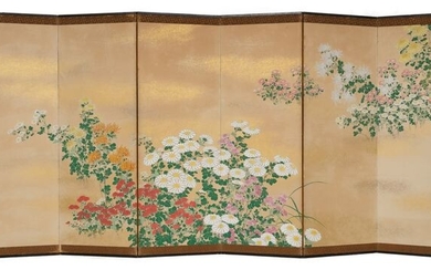 Byobu, Folding screen - Paper, Wood - Flowers, Chrysanthemum - Extraordinary large 6-panel room divider with a painting of various chrysanthemum flowers. - Japan - Meiji period (1868-1912)