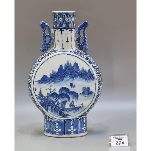Chinese Late Qing porcelain high footed blue and white Moon ...
