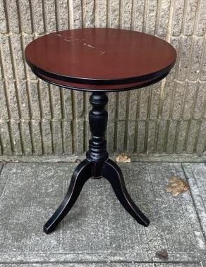 Chinoiserie Style Pedestal Tea Table