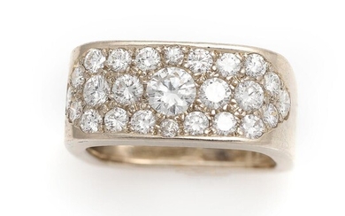 SOLD. Christian Schmidt Rasmussen: A diamond ring set with numerous brilliant-cut diamonds, mounted in 14k white gold. Size app. 55. – Bruun Rasmussen Auctioneers of Fine Art