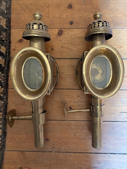 NOT SOLD. A pair of carriage brass lamps. 19th century. H. 45 cm. (2) –...
