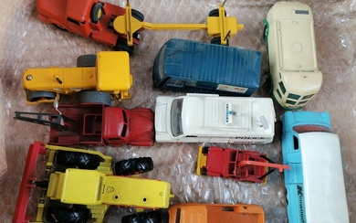 DINKY Toys Meccano - 10 véhicules échelle 1/43 : 1x Jeep 1412 1x Estafette Renault...