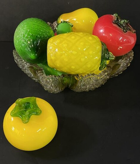 GLASS BOWL WITH FRUIT