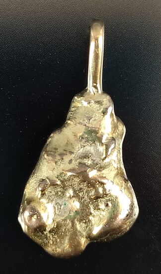 Gold nugget as pendant in 333/585 yellow gold (mixed), 8,9g, length 3,2cm