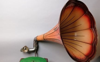 Gramophone "Impérial model de Luxe" veneer case and...