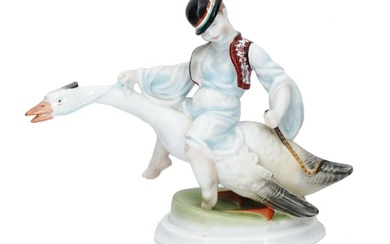 HEREND HUNGARY PORCELAIN FIGURINE OF A GOOSE HERD