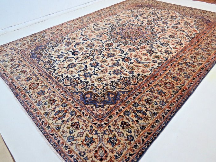 Isphahan - Carpet - 411 cm - 283 cm