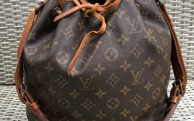 Louis Vuitton - Noé Shoulder bag