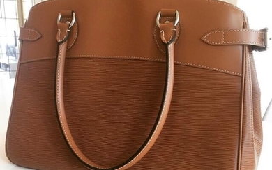 Louis Vuitton - Passy Handbag