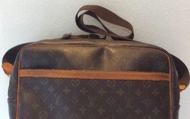Louis Vuitton - Reporter PM Shoulder bag