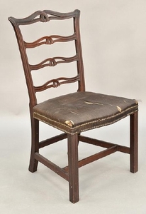 Mahogany Chippendale side chair having ribbon back with
