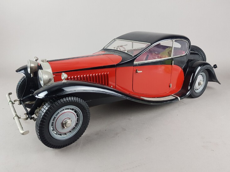 Marc Antonietti et Henri Bossat - Bugatti Type 50 carrossée en coupé Jean Bugatti. Plaque...