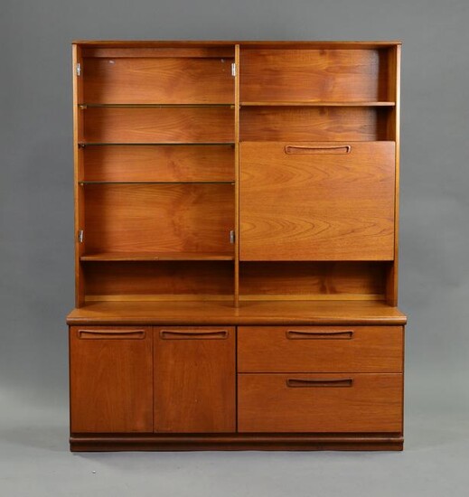 Mid Century Bookcase / Cocktail Cabinet