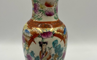 Miniature vase for violets. Hand painted. Hand painted - delicate work. Chinese motives.