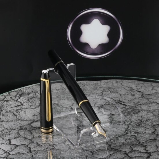 Montblanc - Fountain pen - Meisterstuck 144 - Black 14K Gold Nib 4810 - Polished & Cleansed New Conditionof 1