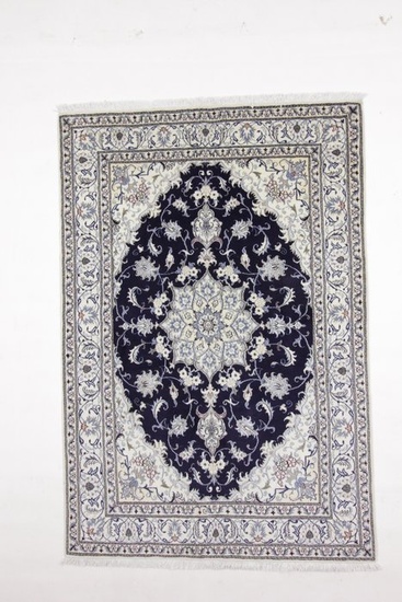Nain - Carpet - 242 cm - 160 cm