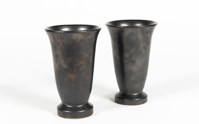 POL CHAMBOST (1906-1983) Paire de vases tulipe en céramique émaillé...