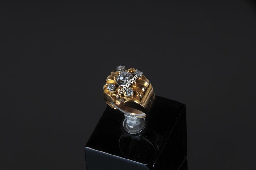 RING in 18k yellow and white gold scratched with a...
