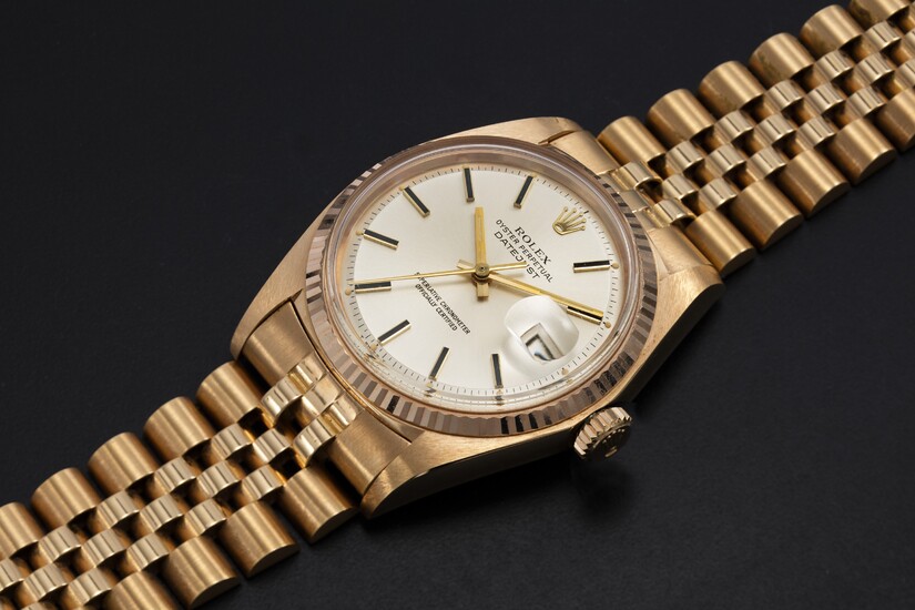 ROLEX, A GOLD OYSTER PERPETUAL DATEJUST WRISTWATCH, REF. 1601
