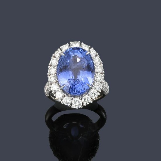 Ring with important oval cut Ceylon sapphire of approx.