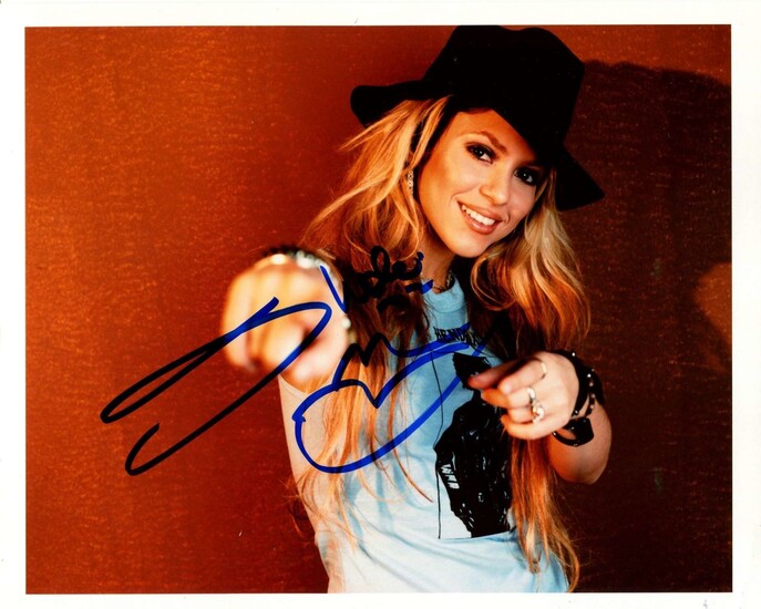 SHAKIRA: (1977- ) Colombian Singer and Songwriter. Colour signed 10 x 8 photograph by Shakira. The a...