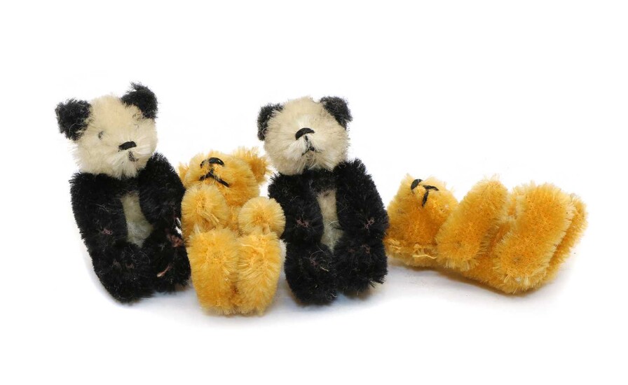 Two Schuco miniature teddy bears
