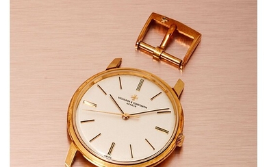 Vacheron Constantin, Réf. 6903, n° 481320, vers 1950. Une belle montre classique en or, cadran...