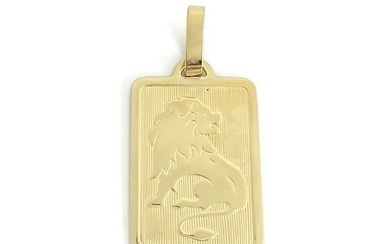 Vintage Rectangle Leo Lion Necklace Pendant Charm 18K Yellow Gold, 2.28 Grams