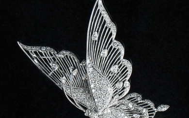 White gold brooch with diamonds Butterfly 21st century. Manufacturer - Royal De Versailles. White gold, 18 K, 148 round diamonds - about 1.57 ct. Weight 17.29 g, 6.5x5 cm